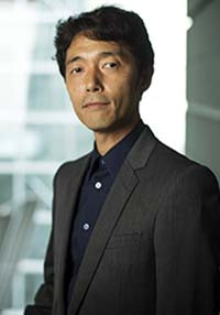 佐藤信介